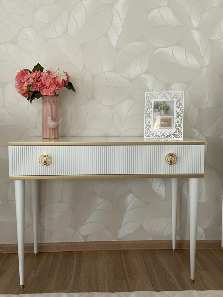 Столик туалетный Глория