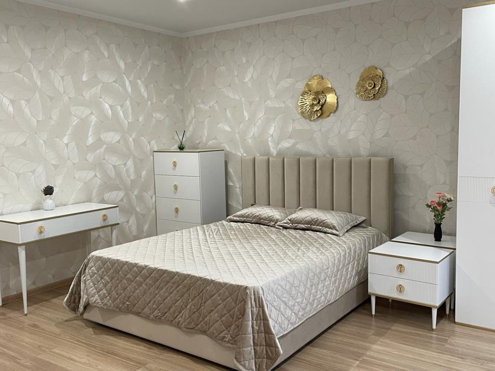 Столик туалетный Глория